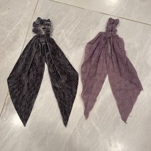 3/$20 NWOT Set of 2 hair scrunches